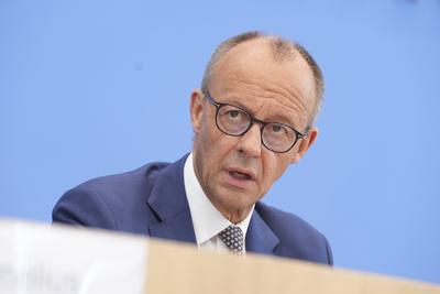 Sommerpressekonferenz Bundeskanzler Merz-stock-foto