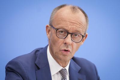 Sommerpressekonferenz Bundeskanzler Merz-stock-foto