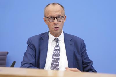 Sommerpressekonferenz Bundeskanzler Merz-stock-foto