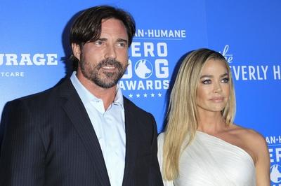 Denise Richards mit Gatte Aaron Phypers bei der Verleihung der American Humane s 2018 American Human-stock-foto