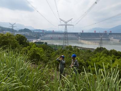Three Gorges Energy Inspection in Yichang-stock-foto