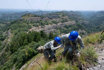 Three Gorges Energy Inspection in Yichang-stock-foto