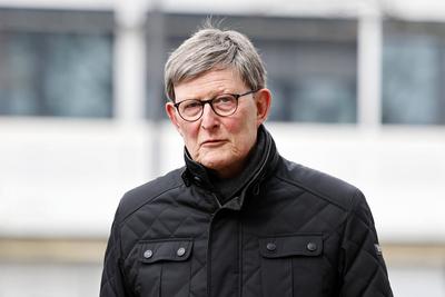 Erzbischof Rainer Maria Kardinal Woelki erscheint vor dem Landgericht Köln. Im Rechtssteit in der Sache Kardinal Rainer-stock-foto