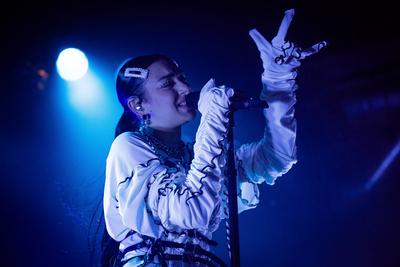 Charli XCX live in Oslo, Norway Oslo, Norway. 05th, November 2019. The English singer and songwriter Charli XCX performs-stock-foto