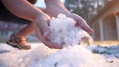 Heftige Gewitter, Unwetter und Hagelschlag beendeten am Sonntagnachmittag das Sommerwetter in Deutschland. In S?ddeutsch-stock-foto