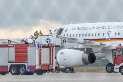 Sicherheitslandung Regierungsflieger-stock-foto