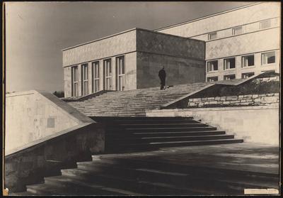 Poelzig Hans (1869-1936), I.G.-colors in Frankfurt/Main. Administration building (1928-1931): Stairs to the farm buildin-stock-foto