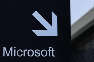 Logo / Schriftzug der Firma Microsoft am 19.07.2024 in M?nchen. Durch ein IT-Problem bei den Firmen Microsoft und Crowds-stock-foto