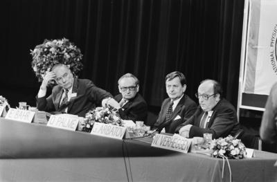Anefo photo collection. Doctors congress against nuclear weapar war through the International Physicians for the Prevent-stock-foto