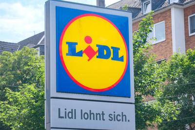 D?sseldorf 08.07.2025 Lidl Lebensmittel Discounter Supermarkt D?sseldorf Nordrhein-Westfalen Deutschland *** D?sseldorf-stock-foto