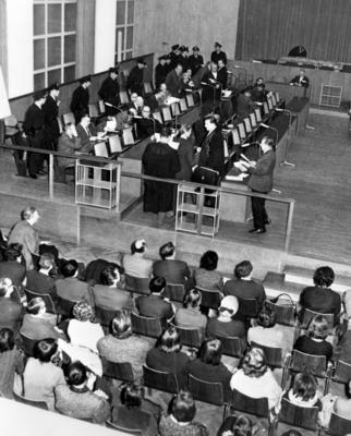 Bildnummer: 55894329  Datum: 21.12.1964  Copyright: imago/United ArchivesGeneral view of the court before the beginning of the session of the Frankfurt Auschwitz Trial , after the recent on the spot inspection of the former death camp by the judges and others . There are 22 defendants charged with the extermination of 2.5 to 4 million persons at the death camp . 21 December 1964 Mono Negative !AUFNAHMEDATUM GESCH?TZT! kbdig 1964 hoch 20th Century 1960 s 1960s 60 s 60s Sixties WW2 WWII World War Two Court room War crimes racial issues Nazi Nazi s Anti-jewish anti jewish Anti-semitic antisemitic Gestapo  o0 Zweiter Weltkrieg, Krieg, 2., Prozess, Auschwitz, Auschwitzprozess, Kriegsverbrecher 55894329 Date 21 12 1964 Copyright Imago United Archives General View of The Court Before The BEGINNING of The Session of The Frankfurt Auschwitz Trial After The Recent ON The Spot Inspection of The Former Death Camp by The Judges and Others There are 22 defendants Charged With The extermination of 2 5 to 4 Million Persons AT The Death Camp 21 December 1964 Mono Negative date estimated Kbdig 1964 vertical 20th Century 1960 S 1960s 60 S 60s Sixties WW2 WWII World was Two Court Room was CRIMES Racial Issues Nazi Nazi S Anti Jewish Anti Jewish Anti Semitic Antisemitic Gestapo o0 Second World War II War 2 Process Auschwitz Auschwitz trial War criminals-stock-foto