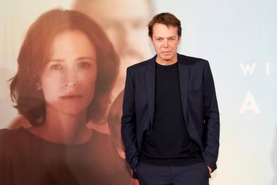 Premiere von Wir sind dann wohl die Angeh?rigen in Berlin Hans-Christian Schmid auf dem roten Teppich bei der Premiere v-stock-foto