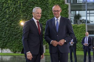 GER, Berlin, Bildtermin bei der Begrue?ung des Ministerpraesidenten des Koenigreichs Norwegen, Jonas Gahr St?re, durch Bundeskanzler Merz ohne militaerischen Ehren, 21.07.2025-stock-foto