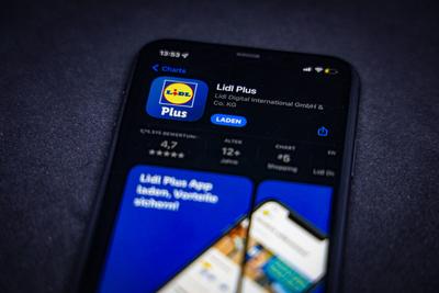 App Store - Apple 29.07.2022: Apple App Store auf einem iPhone. Apps-Charts (gratis Apps). Lidl Plus *** App Store Apple-stock-photo