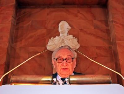 Prof Egon Bahr Deutschland SPD ?u?ert sich anl?sslich seiner Ehrung mit dem G?ttinger Friedenspre-stock-photo