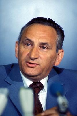 Egon Bahr (GER/SPD/Minister f?r wirtschaftliche Zusammenarbeit) w?hrend eines Pressetermins in Bonn-stock-foto