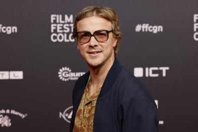 Albrecht Schuch bei der Premiere des Kinofilms Lieber Thomas auf dem 31. Film Festival Cologne 2021 im Filmpalast K?ln.-stock-foto
