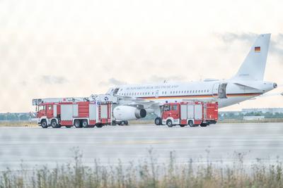 Sicherheitslandung Regierungsflieger-stock-foto