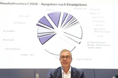 Senatspressekonferenz-stock-foto