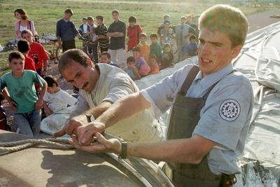 Tuerkei Leben nach dem Erdbeben 1999 Nach dem Erdbeben im August in der Tuerkei leben tausende Mensc-stock-foto