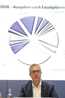 Senatspressekonferenz-stock-foto