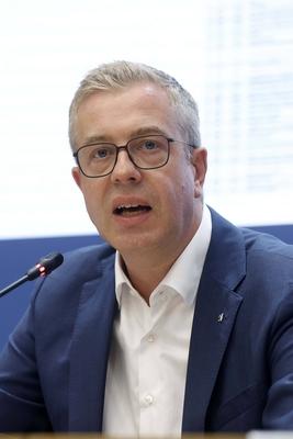 Senatspressekonferenz-stock-foto