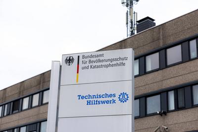 Das Bundesamt für Bevölkerungsschutz und Katastrophenhilfe BBK und die Bundesanstalt Technisches Hilfswerk THW in der Pr-stock-foto