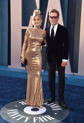 Entertainment Bilder des Tages BEVERLY HILLS, CA - MARCH 27: Kyra Sedgwick and Kevin Bacon at the 2022 Vanity Fair Oscar-stock-foto