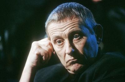 Hansg?nther Heyme 01/93 mat Mann Theater Schauspiel Direktion hoch Portrait blondernst nachdenklich Hand  !ACHTUNG: AUF-stock-foto