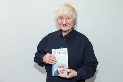 MDR FIGARO - Cafe. Schauspielerin und Autorin Carmen-Maja Antoni ( GER ) anl??lich des MDR FIGARO-Cafes zu ihrem Buch I-stock-foto
