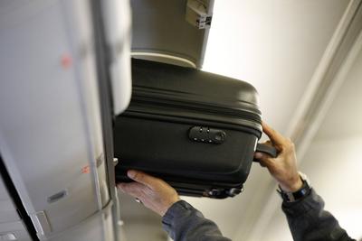 EU-Gericht: Angemessenes Handgep?ck muss gratis sein // EU Court: Reasonable hand luggage must be free of charge-stock-foto