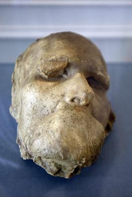 Weimar 07 08 2014 Totenmaske Nietzsches von Curt Stoeving 1900 Anl?sslich des 170 Geburtstages v-stock-foto