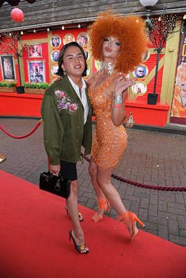 Jeldos Stecker, Micaela Sch?fer bei der Olivia Jones Kult Kieztouren Sommerparty, Grosse Freiheit 27 in Hamburg am 22.07-stock-foto
