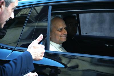 ITALY - POPE LEO XIV  LEO XVI  LEAVES HIS SUMMER RESIDENCE OF CASTEL GANDOLFO TO RETURN TO THE VATICAN AFTER A PERIO OF VACANTIONS AND COMMITMENTS - 2025/7/22-stock-foto