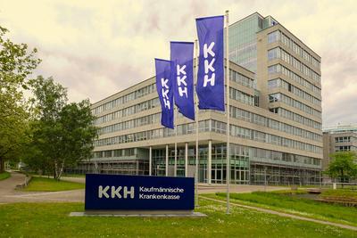 KKH Kaufm?nnische Krankenkasse - gesehen am 05.05.2024 in Hannover *** KKH Kaufm?nnische Krankenkasse seen on 05 05 2024-stock-foto