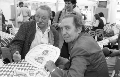 Hans Clarin re mit Gustl Bayrhammer 08 88 rag Mann M?nner Schauspiel Schauspieler TV Fernsehen F-stock-foto