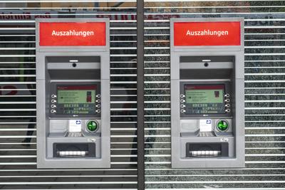 EC-Automat und Geldautomat der Stadtsparkasse in Augsburg EC-Automat und Geldautomat der Stadtsparkasse in Augsburg ***-stock-foto