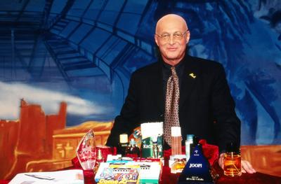 KUK KUK, Verbrauchermagazin im WDR, Deutschland 1995, Peter Schmidt testet Produkte, K?ln Nordrhein-Westfalen Deutschlan-stock-photo