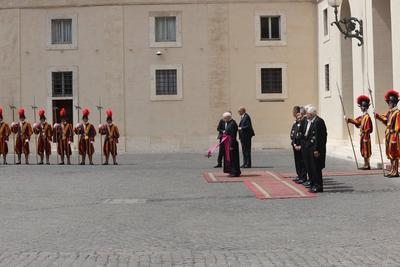 Algerian President Abdelmadjid Tebboune visits the Vatican and meets with Pope Leo XIV in Rome-stock-foto