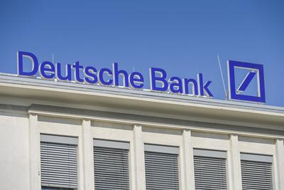 Deutsche Bank, Stiftsplatz, Kaiserslautern, Rheinland-Pfalz, Deutschland-stock-foto