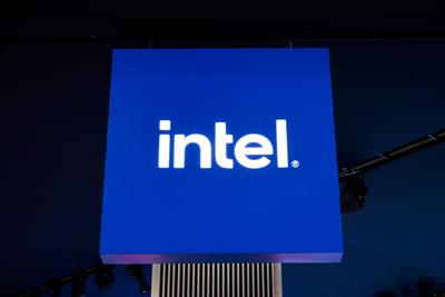 Intel Messestand, MWC Mobile World Congress 2024, Barcelona, Spanien *** Intel exhibition stand, MWC Mobile World Congre-stock-foto