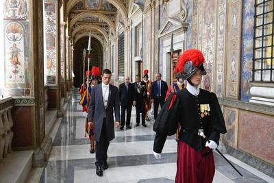 Algerian President Abdelmadjid Tebboune visits the Vatican and meets with Pope Leo XIV in Rome-stock-foto