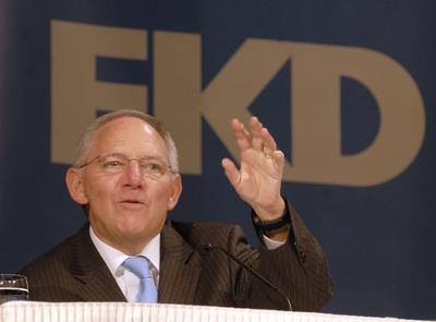 Bildnummer: 59853441  Datum: 02.11.2008  Copyright: imago/epdBundesinnenminister Wolfgang Sch?uble (CDU) spricht am Sonntag (2.11.2008) zur Er?ffnung der Synode der Evangelischen Kirche in Deutschland (EKD) in Bremen. Die EKD-Synode, die bis Mittwoch dauert, wird sich mit dem Schwerpunktthema Klimawandel - Wasserwandel - Lebenswandel besch?ftigen. Dem Kirchenparlament geh?ren 120 Vertreter der 23 evangelischen Landeskirchen an. Weitere Themen sind die Strukturreform der Kirche und die Beratung des EKD-Haushaltsplans. (Siehe epd-Meldungen vom 2.11.2008) DER ABDRUCK DES EPD-FOTOS IST HONORARPFLICHTIG! Bundesinnenminister Wolfgang Sch?uble, EKD-Synode in Bremen xsp x0x 2008 quer Highlight Europa Deutschland Bremen Religionen Christentum Evangelische Kirche Institutionen EKD Synoden EKD-Synoden  59853441 Date 02 11 2008 Copyright Imago epd Federal Interior Minister Wolfgang Sch?uble CDU speaks at Sunday 2 11 2008 to Opening the Synod the Protestant Church in Germany EKD in Bremen the EKD Synod the until Wednesday lasts will to with the  Climate change  Life change employ the  belong 120 Representatives the 23 Protestant Country churches to more Topics are the Structural reform the Church and the Advice the EKD Budget See epd Messages of 2 11 2008 the Imprint the epd Photos is  Federal Interior Minister Wolfgang Sch?uble EKD Synod in Bremen xsp x0x 2008 horizontal Highlight Europe Germany Bremen Religions Christianity Protestant Church Institutions EKD Synods EKD Synods-stock-foto