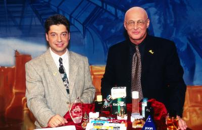 KUK KUK, Verbrauchermagazin im WDR, Deutschland 1995, Thomas Heyer und Peter Schmidt testen Produkte, K?ln Nordrhein-Wes-stock-foto