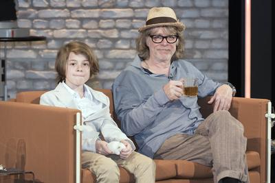 3nach9 Talkshow im Bild: Helge Schneider, rechts und sein Sohn Charlie, links. Hauptberuf Sch?ler, Nebenjob Schlagzeuger-stock-foto