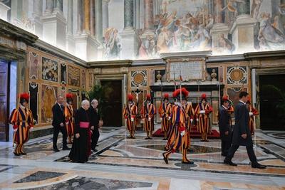 Algerian President Abdelmadjid Tebboune visits the Vatican and meets with Pope Leo XIV in Rome-stock-foto