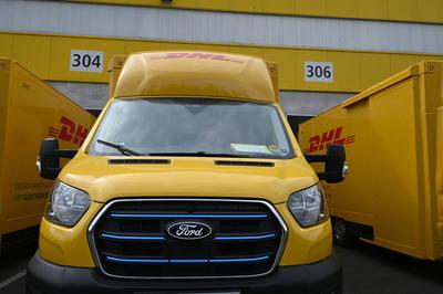 Logo, Schriftzug von FORD-stock-foto