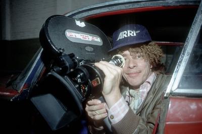 Helge Schneider bei Dreharbeiten zu 00 Schneider-Jagd auf Nihil Baxter 08/94 mat Mann Komik Regie Schauspiel Musik Film-stock-foto