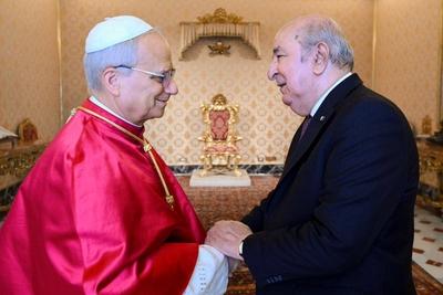 Algerian President Abdelmadjid Tebboune visits the Vatican and meets with Pope Leo XIV in Rome-stock-foto