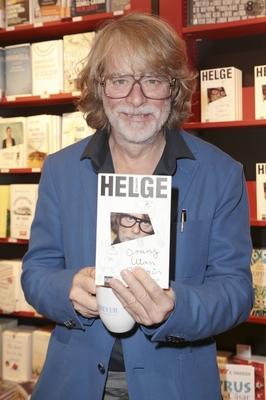 Helge Schneider liest aus seinem Buch Orang Utan Klaus: Helges Geschichten im Heymann Buchladen. Hamburg, 18.11.2015 Fo-stock-foto